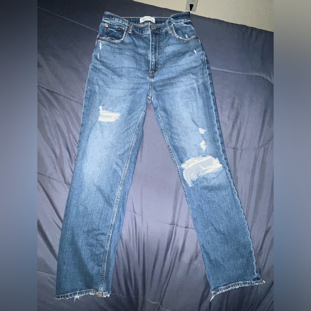 LIKE NEW Abercrombie & Fitch Distressed Ankle Straight Ultra HR Jeans - 29/8L
